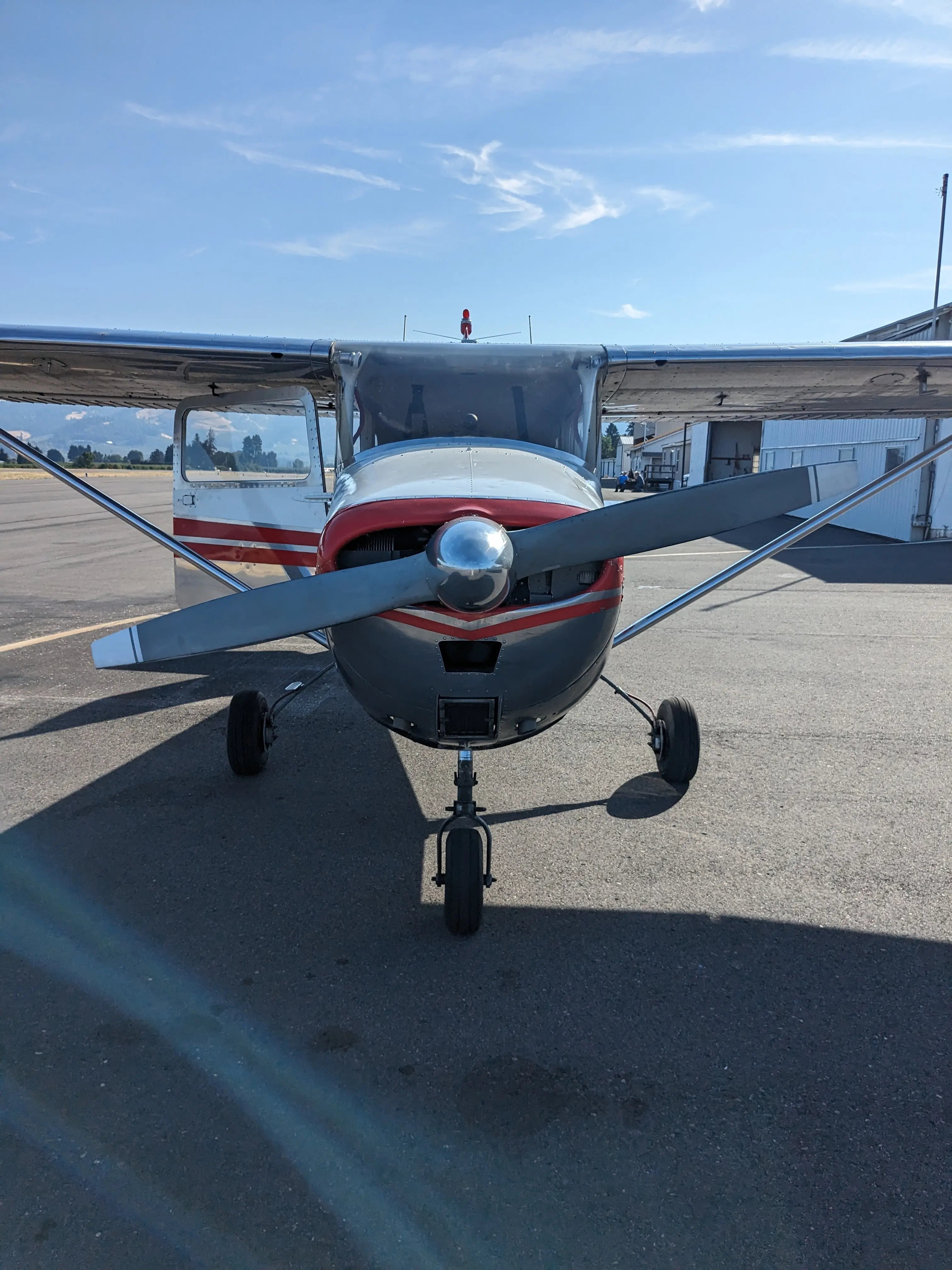 The 172 viewed from the front.